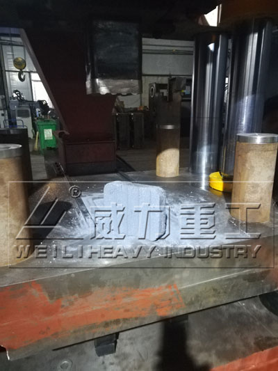 全自动粉末成型