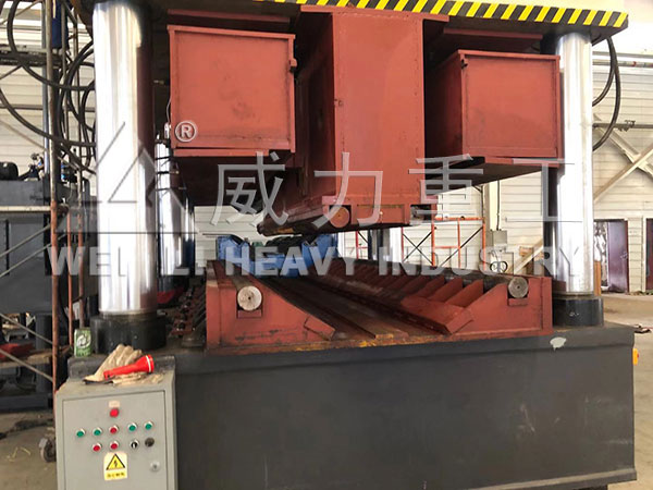 汽车纵梁液压机模具