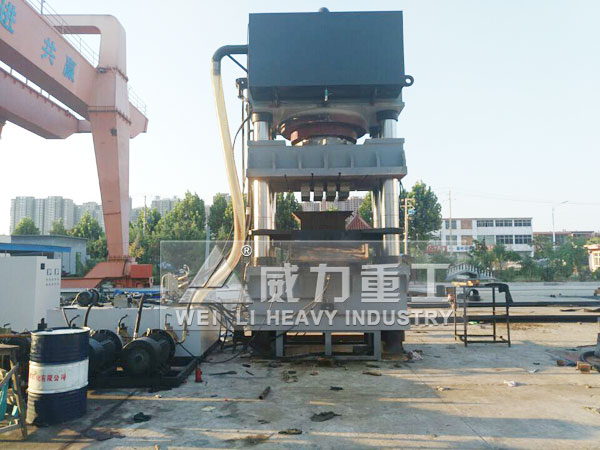 新能源汽车门成型压力机
